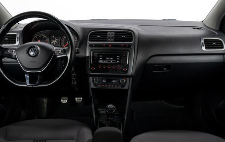Volkswagen Polo VI (EU Market), 2017 год, 1 159 000 рублей, 18 фотография