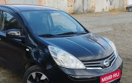 Nissan Note II рестайлинг, 2013 год, 800 000 рублей, 4 фотография
