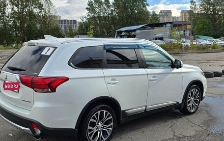 Mitsubishi Outlander III рестайлинг 3, 2018 год, 2 150 000 рублей, 5 фотография
