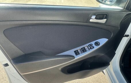 Hyundai Solaris II рестайлинг, 2014 год, 925 000 рублей, 9 фотография