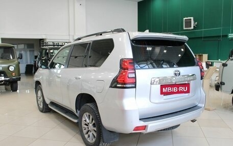 Toyota Land Cruiser Prado 150 рестайлинг 2, 2018 год, 3 500 000 рублей, 7 фотография