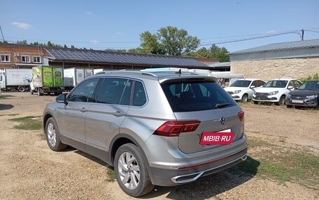 Volkswagen Tiguan II, 2021 год, 3 263 000 рублей, 4 фотография