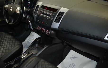 Mitsubishi Outlander III рестайлинг 3, 2011 год, 759 000 рублей, 13 фотография
