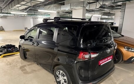 Toyota Sienta II, 2020 год, 1 600 000 рублей, 2 фотография