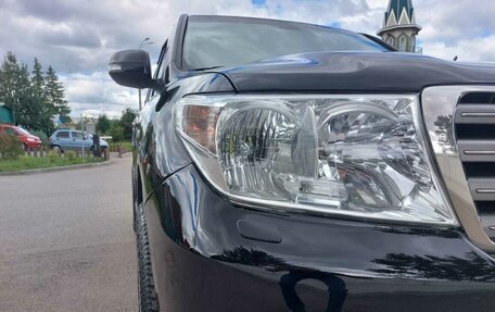 Toyota Land Cruiser 200, 2011 год, 3 280 000 рублей, 10 фотография