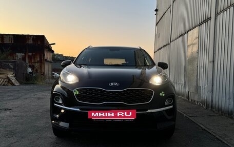 KIA Sportage IV рестайлинг, 2018 год, 1 900 000 рублей, 3 фотография