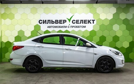 Hyundai Solaris II рестайлинг, 2011 год, 650 000 рублей, 8 фотография