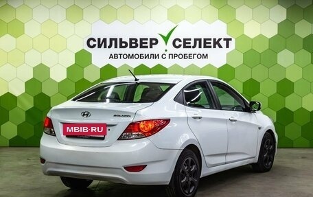 Hyundai Solaris II рестайлинг, 2011 год, 650 000 рублей, 2 фотография
