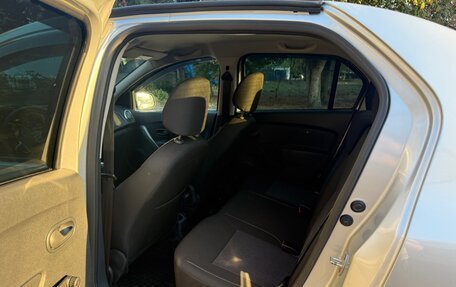 Renault Logan II, 2018 год, 1 125 000 рублей, 17 фотография