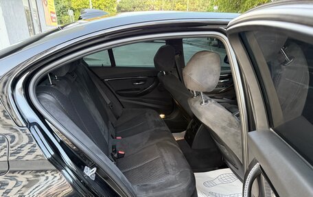 BMW 3 серия, 2017 год, 2 480 000 рублей, 27 фотография