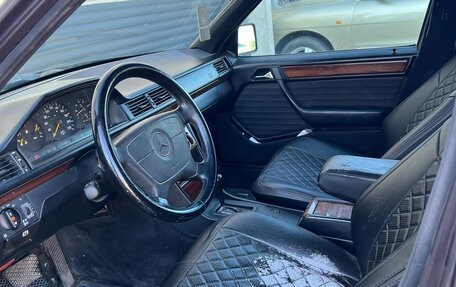Mercedes-Benz E-Класс, 1993 год, 800 000 рублей, 9 фотография