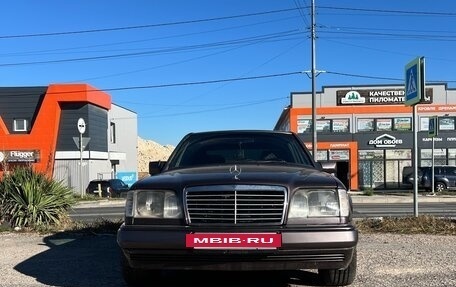 Mercedes-Benz E-Класс, 1993 год, 800 000 рублей, 4 фотография