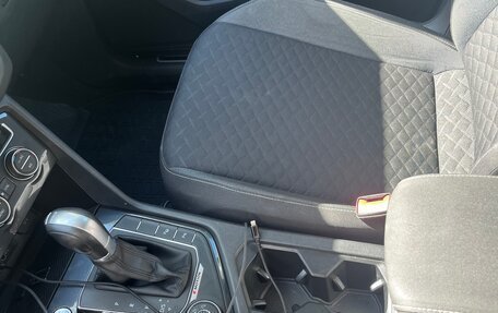 Volkswagen Tiguan II, 2018 год, 2 300 000 рублей, 7 фотография