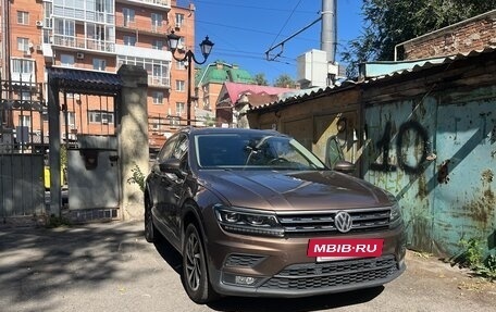 Volkswagen Tiguan II, 2018 год, 2 300 000 рублей, 11 фотография