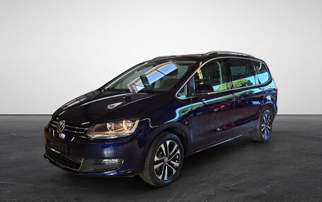 Volkswagen Sharan II, 2021 год, 3 520 000 рублей, 1 фотография