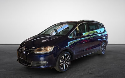 Volkswagen Sharan II, 2021 год, 3 520 000 рублей, 1 фотография