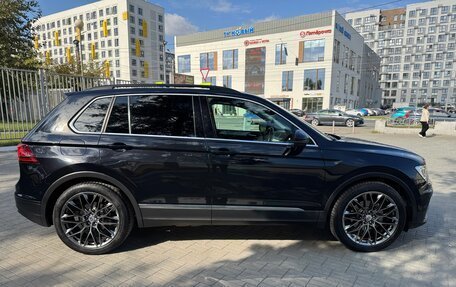 Volkswagen Tiguan II, 2018 год, 1 950 000 рублей, 2 фотография