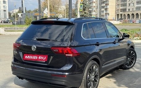 Volkswagen Tiguan II, 2018 год, 1 950 000 рублей, 9 фотография
