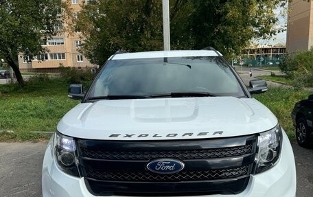 Ford Explorer VI, 2013 год, 1 950 000 рублей, 1 фотография