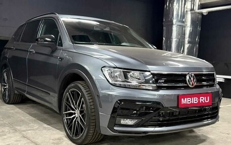 Volkswagen Tiguan II, 2020 год, 3 000 000 рублей, 1 фотография