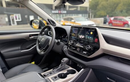 Toyota Highlander, 2025 год, 5 430 000 рублей, 33 фотография