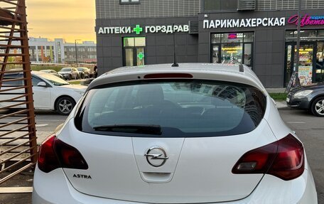 Opel Astra J, 2013 год, 800 000 рублей, 2 фотография