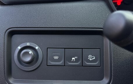 Renault Duster, 2022 год, 1 750 000 рублей, 14 фотография