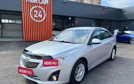 Chevrolet Cruze II, 2013 год, 640 000 рублей, 3 фотография