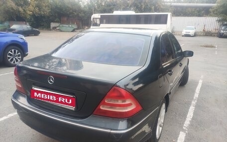 Mercedes-Benz C-Класс, 2003 год, 600 000 рублей, 5 фотография