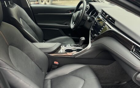 Toyota Camry, 2021 год, 3 180 000 рублей, 13 фотография