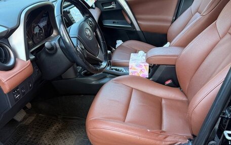 Toyota RAV4, 2016 год, 1 999 999 рублей, 5 фотография