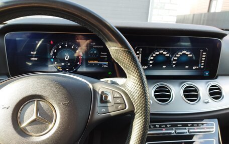 Mercedes-Benz E-Класс, 2016 год, 2 750 000 рублей, 14 фотография