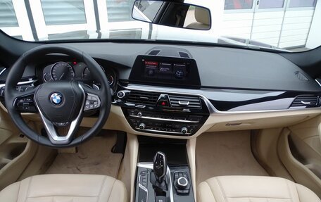 BMW 5 серия, 2019 год, 2 450 000 рублей, 10 фотография