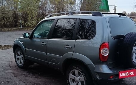 Chevrolet Niva I рестайлинг, 2015 год, 610 000 рублей, 3 фотография
