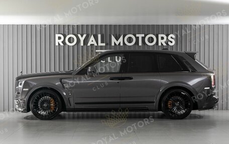 Rolls-Royce Cullinan, 2022 год, 83 500 000 рублей, 3 фотография