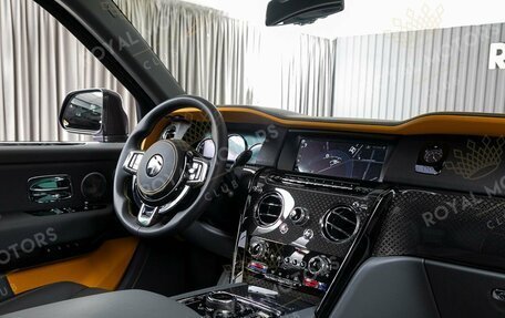 Rolls-Royce Cullinan, 2022 год, 83 500 000 рублей, 19 фотография