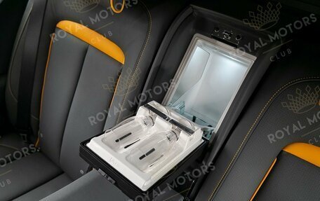 Rolls-Royce Cullinan, 2022 год, 83 500 000 рублей, 30 фотография