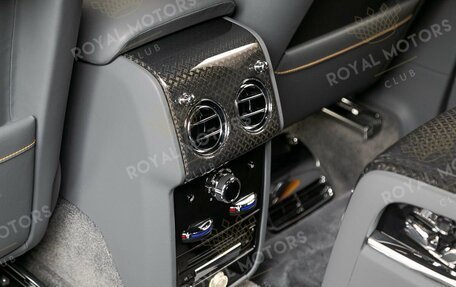 Rolls-Royce Cullinan, 2022 год, 83 500 000 рублей, 32 фотография