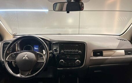 Mitsubishi Outlander III рестайлинг 3, 2012 год, 1 550 000 рублей, 12 фотография