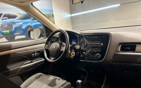 Mitsubishi Outlander III рестайлинг 3, 2012 год, 1 550 000 рублей, 15 фотография