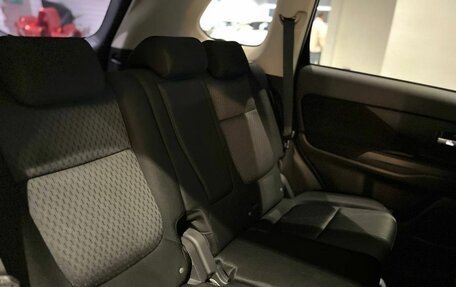 Mitsubishi Outlander III рестайлинг 3, 2012 год, 1 550 000 рублей, 19 фотография