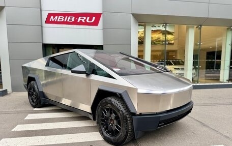 Tesla Cybertruck, 2024 год, 19 990 000 рублей, 4 фотография