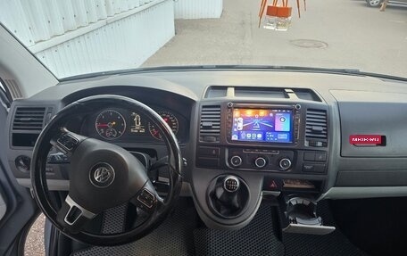 Volkswagen Caravelle T5, 2014 год, 1 700 000 рублей, 14 фотография