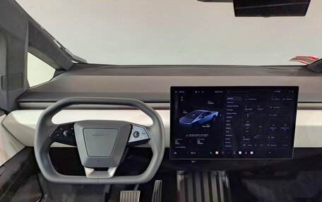 Tesla Cybertruck, 2024 год, 19 990 000 рублей, 10 фотография