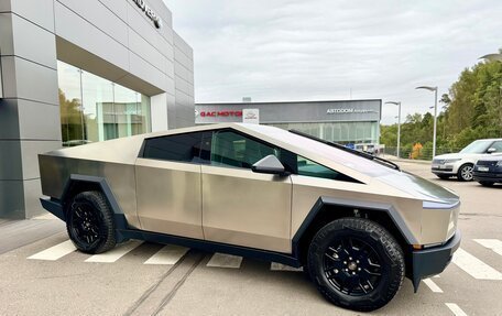Tesla Cybertruck, 2024 год, 19 990 000 рублей, 8 фотография