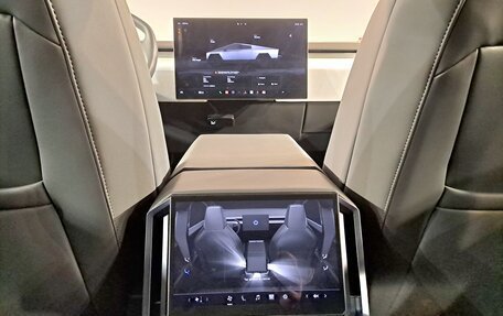 Tesla Cybertruck, 2024 год, 19 990 000 рублей, 12 фотография
