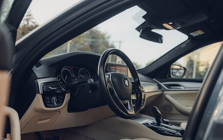 BMW 5 серия, 2019 год, 3 540 000 рублей, 21 фотография