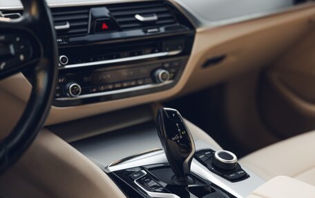 BMW 5 серия, 2019 год, 3 540 000 рублей, 23 фотография