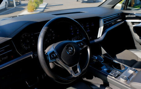 Volkswagen Touareg III, 2018 год, 3 396 400 рублей, 17 фотография