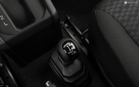 Suzuki Jimny, 2020 год, 2 940 000 рублей, 14 фотография